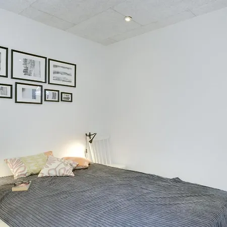 Herewardus - 10m To The Fjord By Interhome *