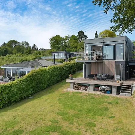펜션 Herewardus - 10m To The Fjord By Interhome *